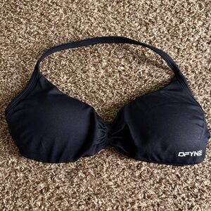 Black DFYNE impact straps bra